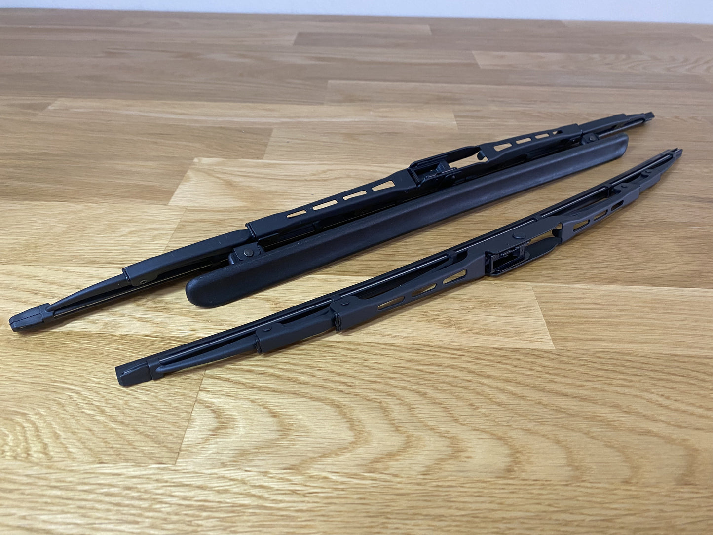 Front Wiper Blade Assembly Set To Suit Mitsubishi Lancer Evolution 4 / 5 6 6.5 Cp9A Exterior