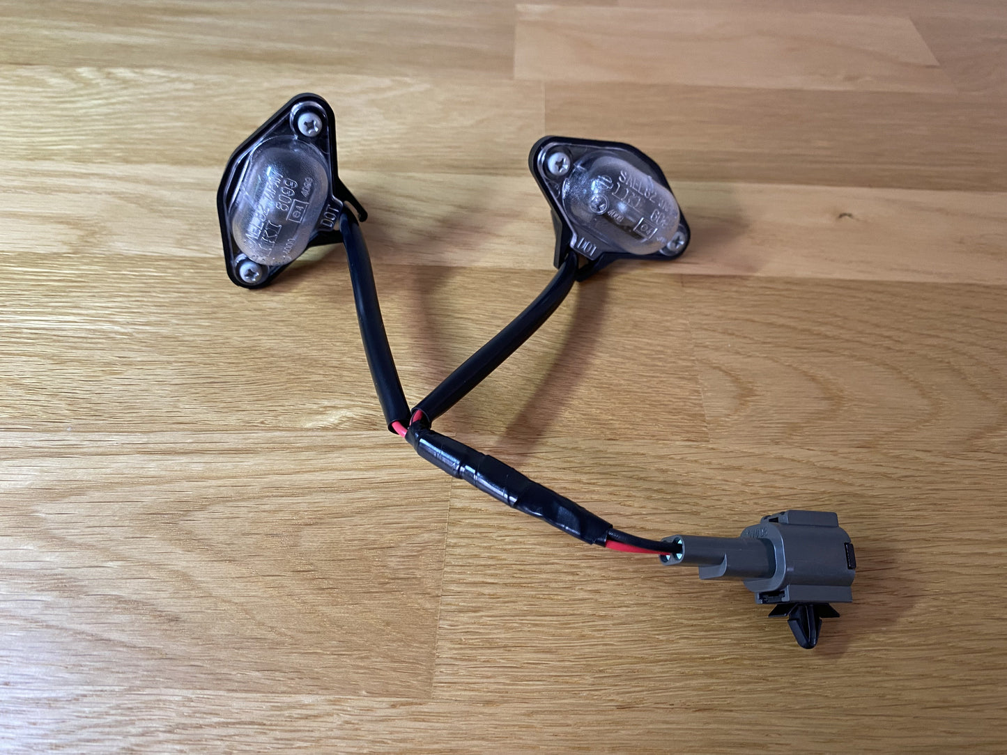 Rear License Plate Lamp Assembly To Suit Nissan Skyline R33 Gtr / Gts-T Gts Gts4 Electrical