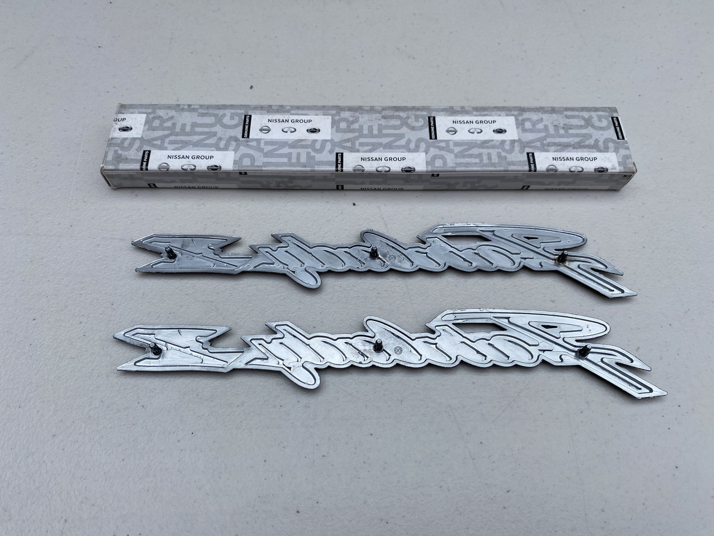 'Fairlady Z' Emblem Set to suit Datsun 240Z S30 - Vega Autosports