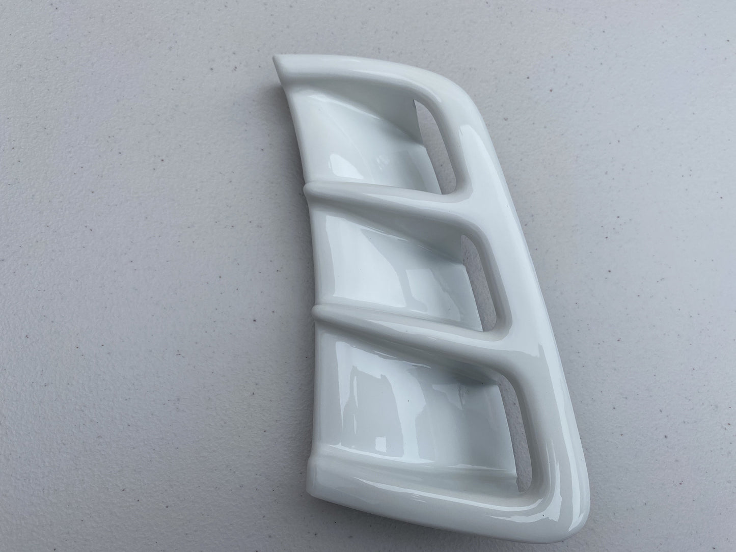 Driver Side Bumper Vent (White) to suit Mitsubishi Lancer Evolution 6 RS CP9A - Vega Autosports