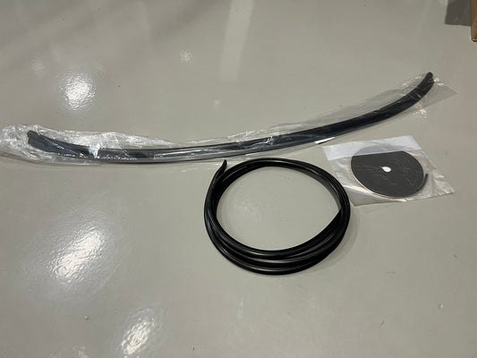 Rear Windscreen Fitting Kit To Suit Nissan Silvia S14 Exterior