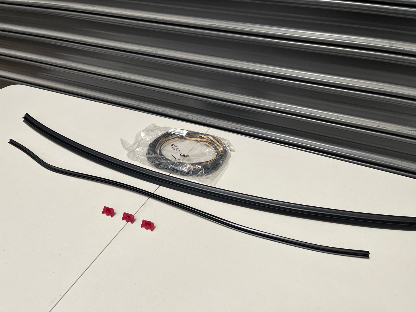 Rear Windscreen Moulding Kit To Suit Mitsubishi Lancer Evolution 5 / 6 6.5 Cp9A Exterior
