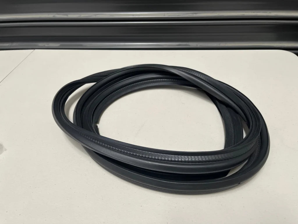 Boot / Trunk Weather Strip To Suit Mitsubishi Lancer Evolution 7 8 9 Ct9A Mr526269 Interior