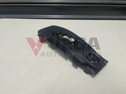 Centre Console Gear Shift Surround Finisher To Suit Nissan R35 Gtr 07-16 Cba Dba 96940-Kb50A