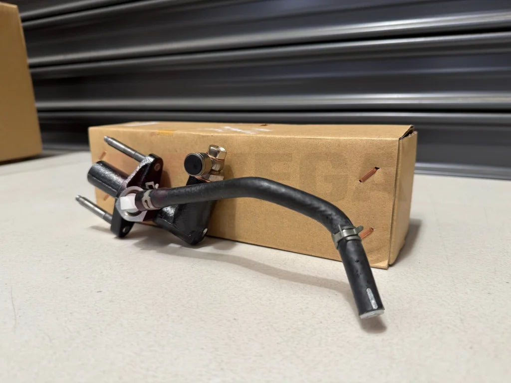 Clutch Master Cylinder to suit Mazda RX7 FD3S F10041990B - Gearbox and Transmission