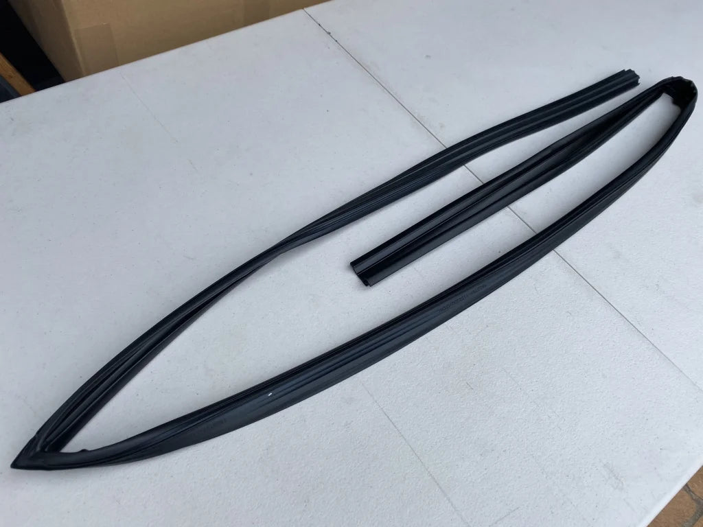 Front Door Window Run Channel Rubber (LHS) to suit Mitsubishi Lancer Evolution 4, 5, 6, 6.5 TME / CN9A / CP9A - Vega Autosports