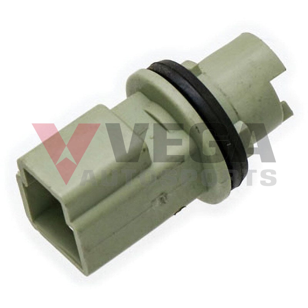 Front Headlight Outer Socket Left For Nissan Skyline R33 GTR/GTS25 26240-50C00 Electrical