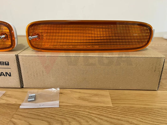 Front Indicator Set Rhs / Lhs To Suit Nissan Silvia S14 Adm Models Electrical