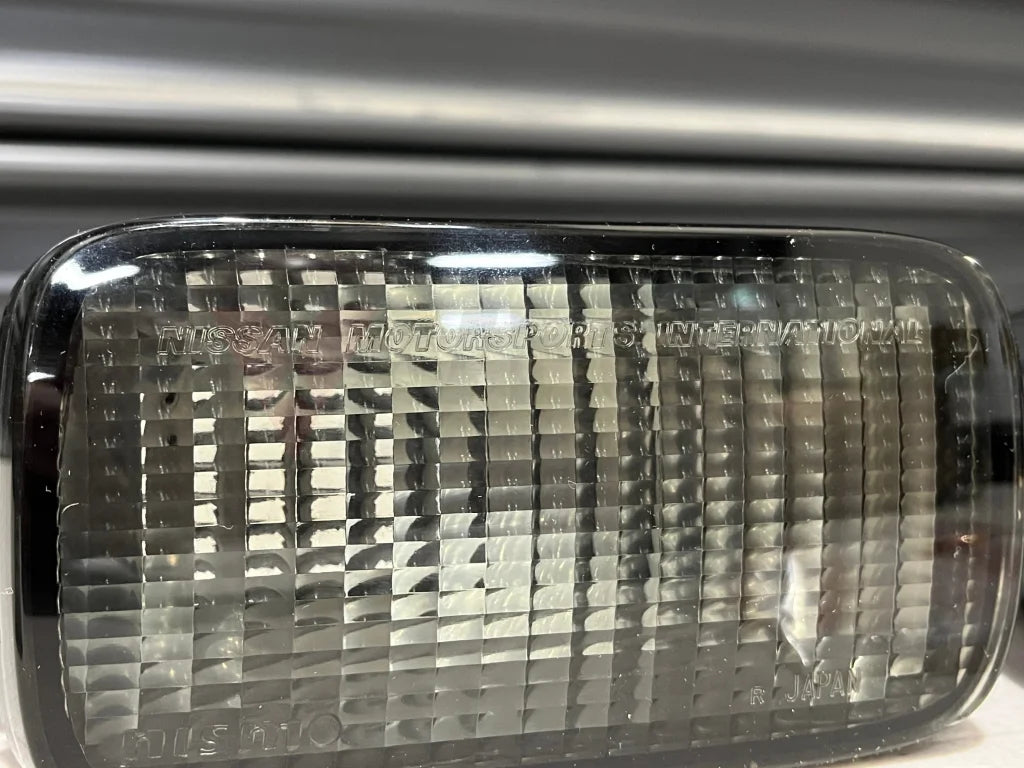 Front Indicator Set (Tinted) - Nismo To Suit Nissan Skyline R34 Gtr / 20Gt 25Gt 25Gt-4 25Gt-T Gt-V