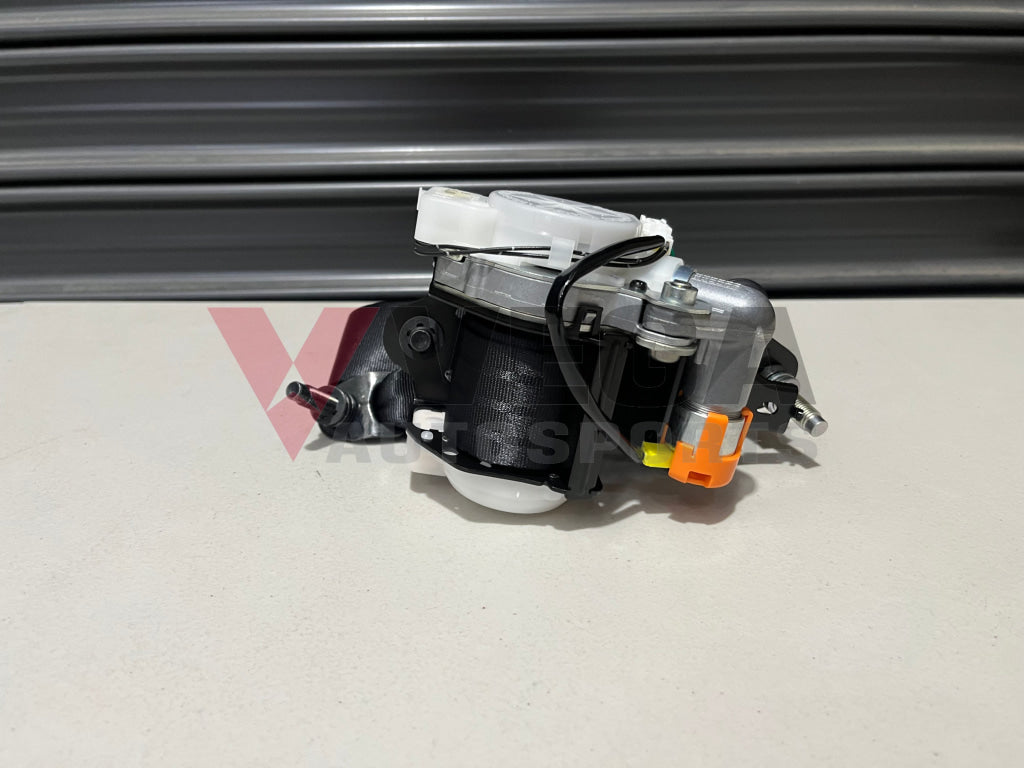 Front Seat Belt Tensioner Assembly RHS to suit Nissan Skyline R34