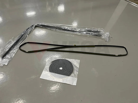 Front Windscreen Fitting Kit To Suit Nissan Silvia S14 Exterior