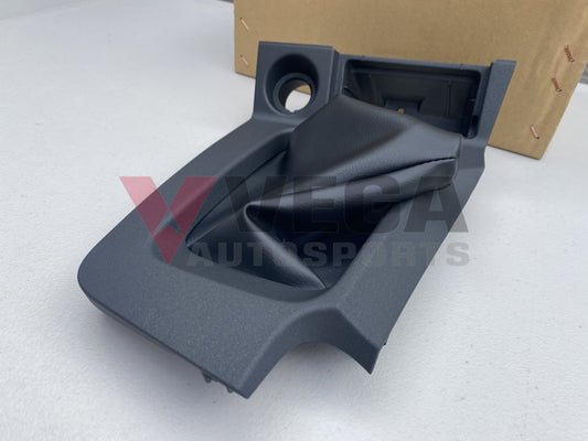 Gear Boot & Surround (5Spd M/t) To Suit Nissan Skyline R34 20Gt / 25Gt 25Gt-4 25Gt-T Gt-V (05.1998 -