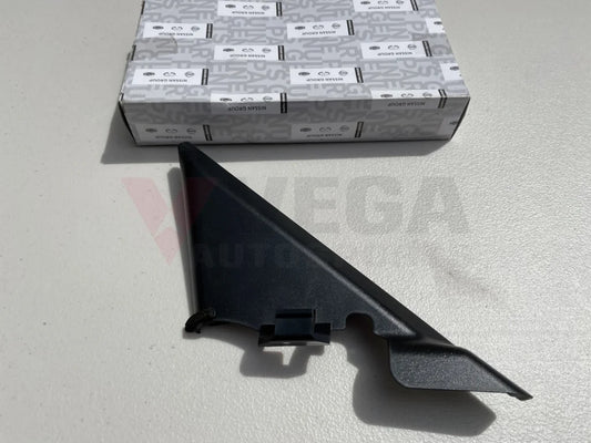 Genuine Nissan Front Door Seal Trim Set to suit Nissan Skyline R34 GTR / GTT / GTV - Vega Autosports