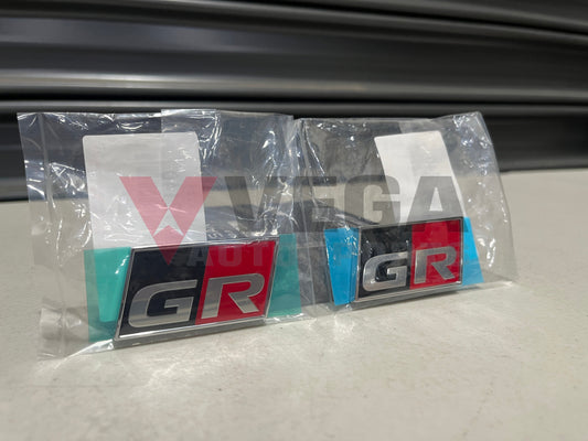 Gr Front Fender Emblem Set (Rhs & Lhs) To Suit Toyota Corolla Gzea14 75361-12140 / 75362-12240