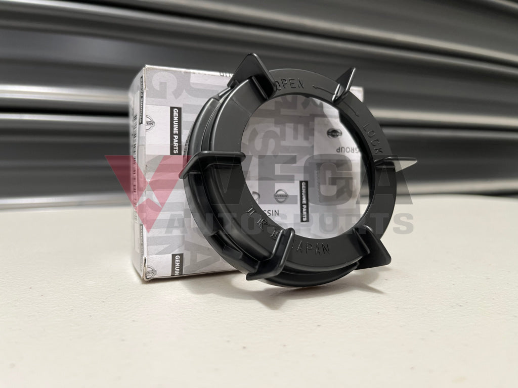 Headlight Outer Socket For H4 Bulb To Suit Nissan R32 Gtr N1 26031-10V00 Electrical