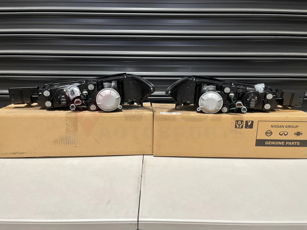 Headlight Set Rhs & Lhs (L-Package Halogen) To Suit Nissan Silvia S15 26060-85F90 / 26010-85F90