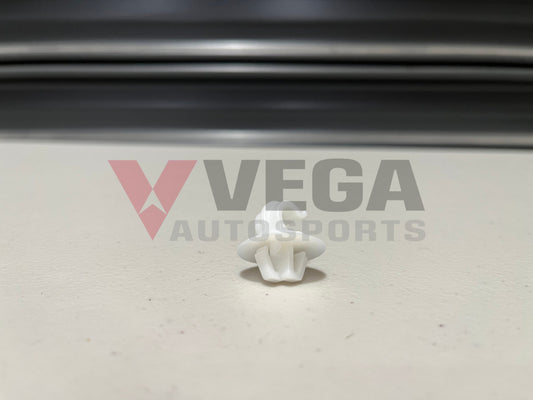 Hood Support Clip To Suit Mitsubishi Lancer Evolution 3 / 4 5 6 6.5 Tme Cp9A Exterior