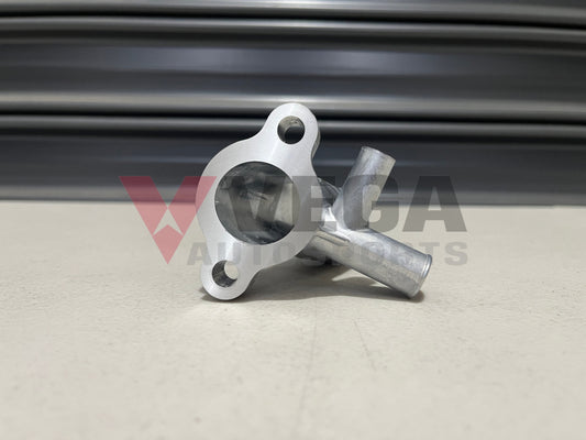 Lower Water Neck Inlet For Datsun L16 L18 L20B 720 910 S110 13049-U0100 Cooling