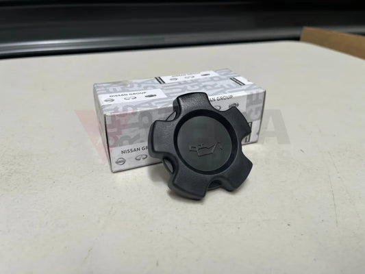 Oil Filler Cap To Suit Nissan S12/R30/R31/R32/C32/D22/E50/U11/U12/Y60/Z31/Z32 15255-D5501 Engine