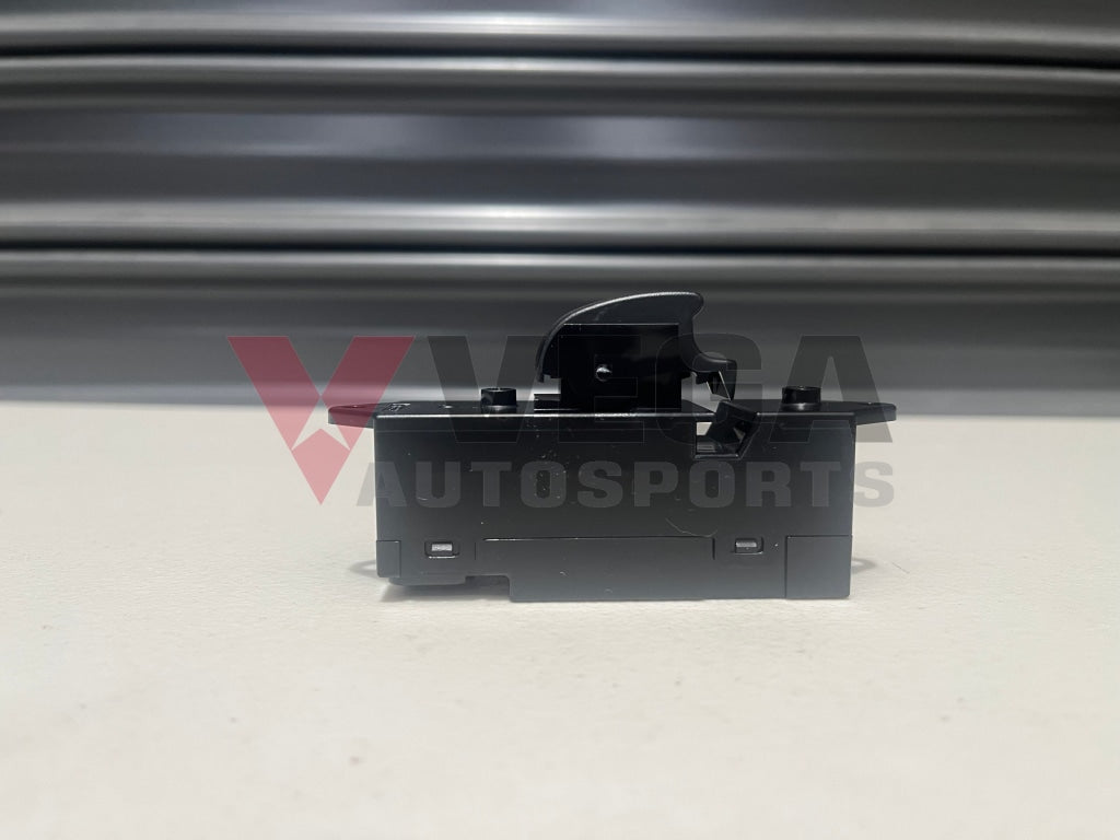 Power Window Switch (Rear Lhs Passenger) To Suit Mitsubishi Lancer Evolution 7 / 8 Ct9A Mr587880
