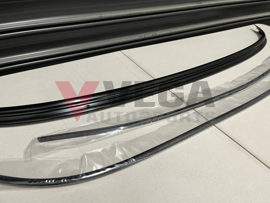 Rear Moulding Set To Suit Nissan Skyline R32 Gtr / Gts-T Gts Gts4 - Coupe Models 79750-04U10