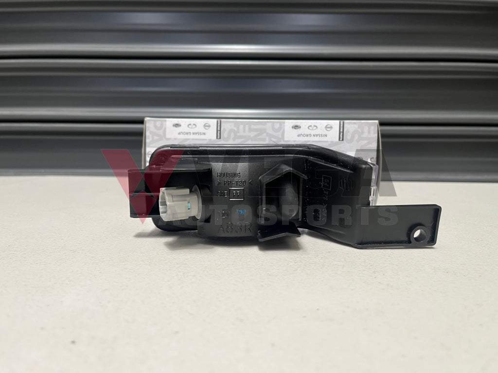 Reverse Light (RHS) to suit Nissan Skyline R34 GTR / 25GT / 25GT-4 / 25GT-T / GT-V - Late Model 2000.04~Onwards