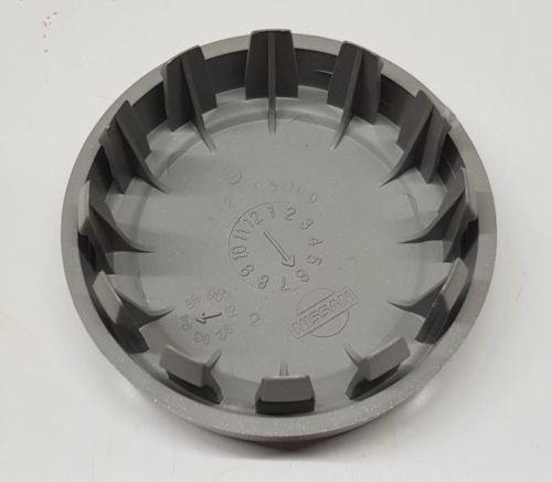 GENUINE OEM NISSAN SKYLINE CENTRE WHEEL CAP SET R32 GTR / R33 GTR - Vega Autosports