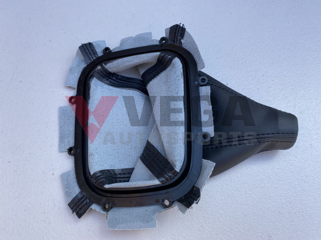 Shift Boot Black to suit Subaru 98-02 Forester / 99-01 Impreza WRX - Vega Autosports