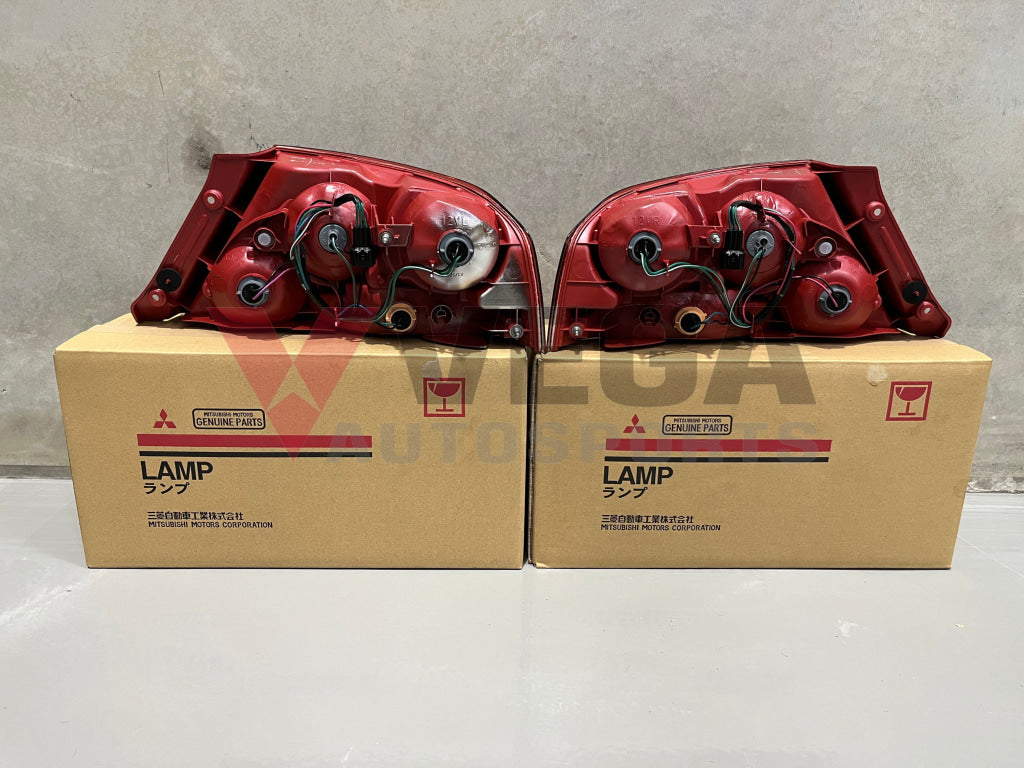 Tail Light Set Rhs & Lhs To Suit Mitsubishi Lancer Evolution 7 Electrical