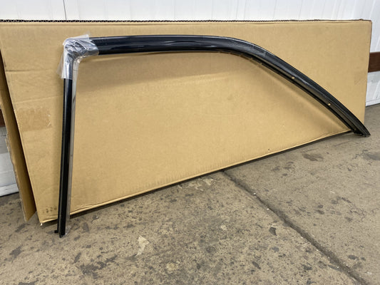 Upper Weatherstrip Retainer Moulding (Rhs) To Suit R32 Gtr / Gts-T (All Coupe) Genuine Nissan