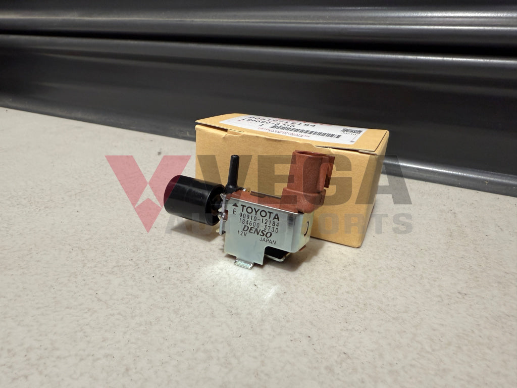 Vacuum Solenoid Valve to suit Toyota Hilux KUN125/126/135/15/16/25/35/16 Landcruiser HDJ100 / HDJ101 / HDJ78 / HDJ79