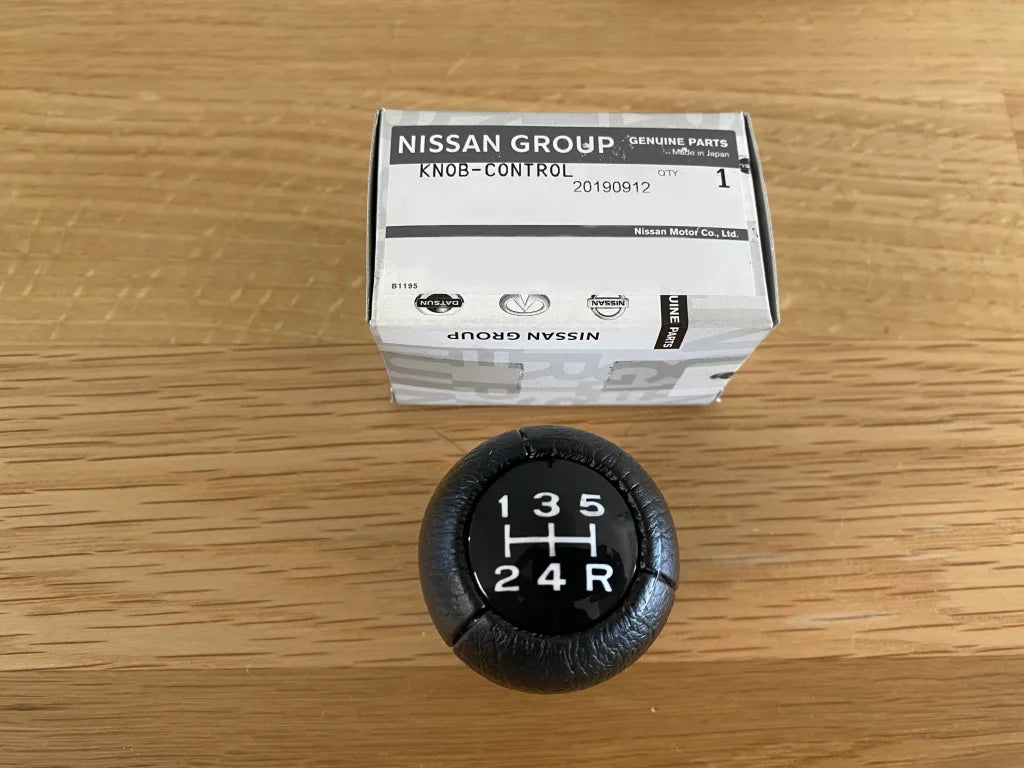 5 Speed Shift Knob to suit Nissan 240Z / 260Z / 280Z. DATSUN 1200 - Vega Autosports