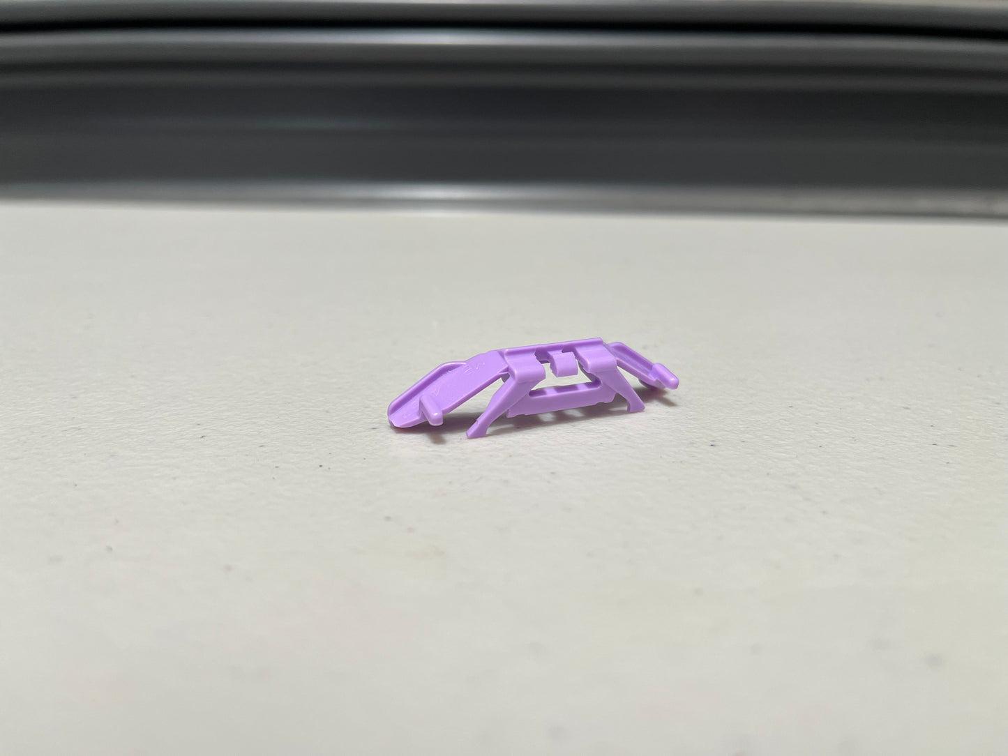 Drip Mould Clip (Purple) To Suit Mitsubishi Lancer Evolution 1 / 2 3 4 5 6 6.5 Mb814157 Exterior