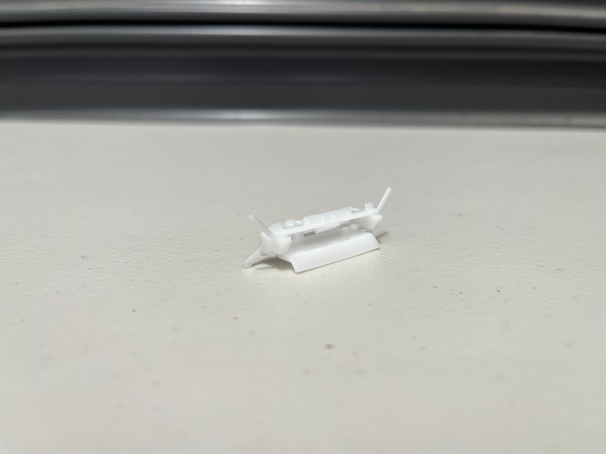Drip Mould Clip (Clear) To Suit Mitsubishi Lancer Evolution 4 / 5 6 6.5 Mr191500 Exterior