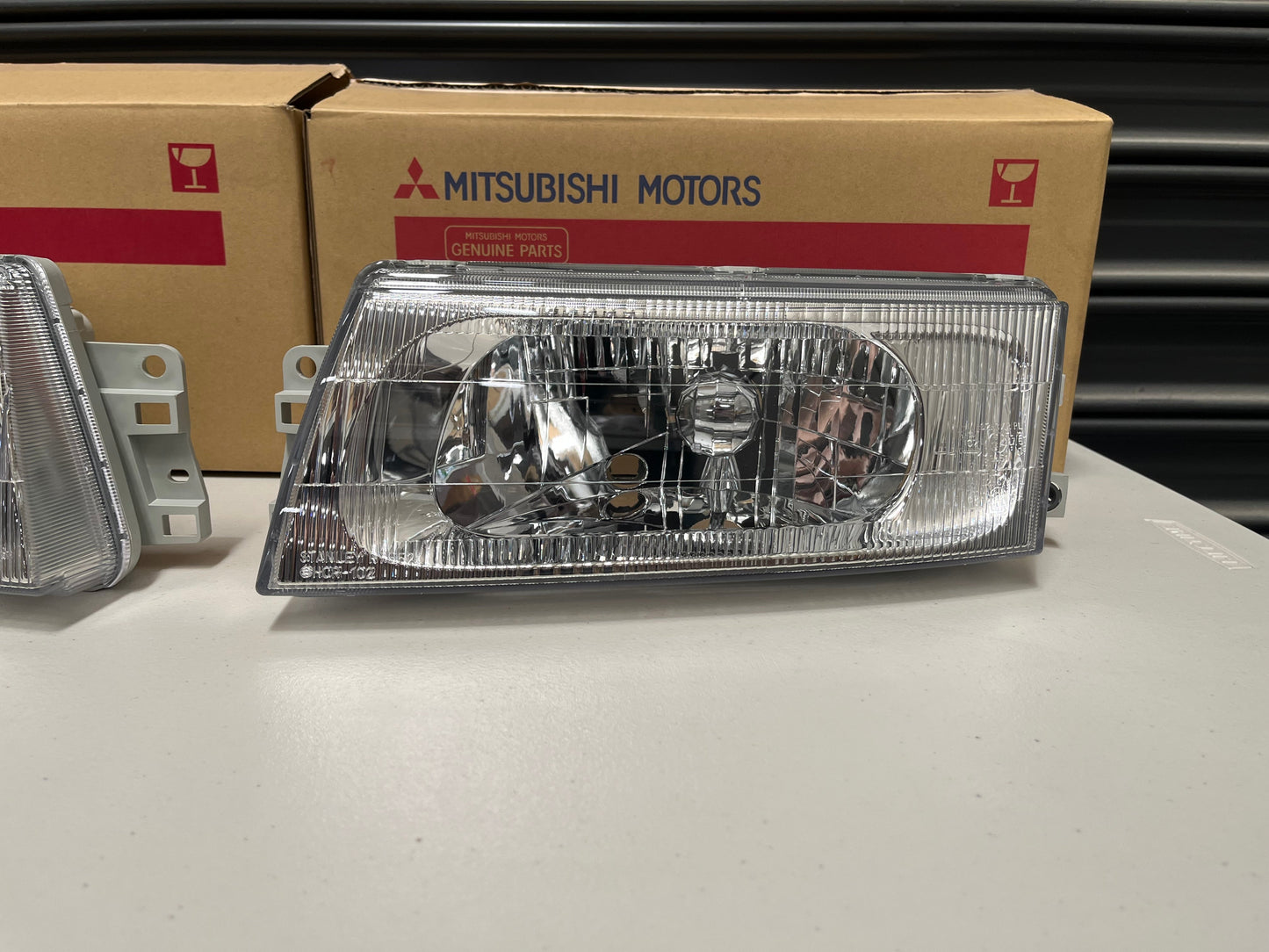 Headlight Housing Rhs & Lhs To Suit Mitsubishi Lancer Evolution 5 / 6 6.5 Cp9A Electrical