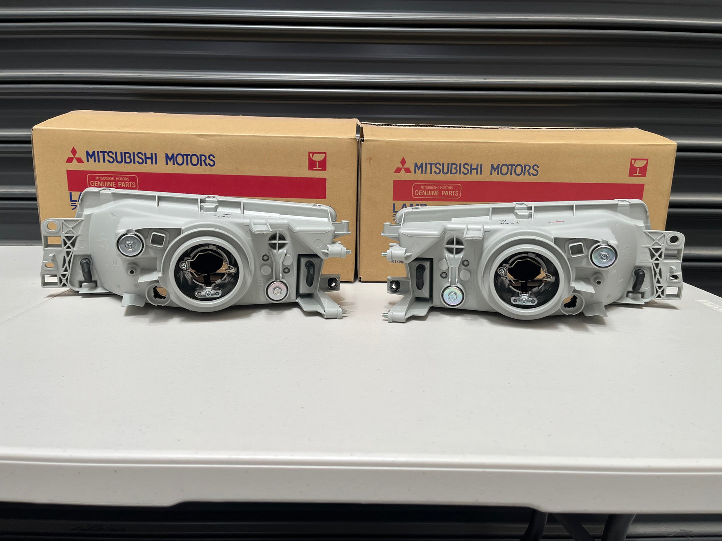 Headlight Housing Rhs & Lhs To Suit Mitsubishi Lancer Evolution 5 / 6 6.5 Cp9A Electrical