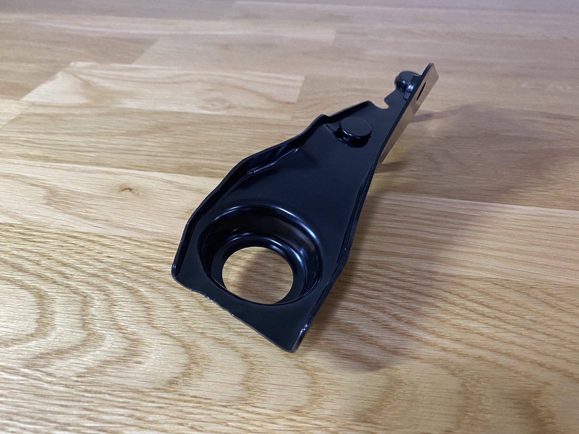 Lower Intercooler Mounting Bracket Lhs To Suit Nissan Skyline R34 Gtr Exterior