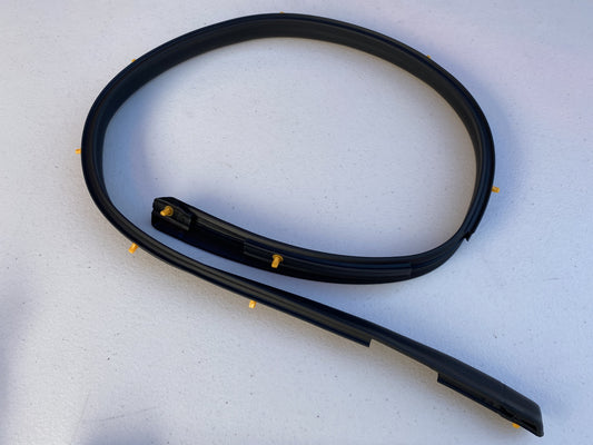 Lower Door Weatherstrip (LHS) to suit Mazda RX7 FD3S - Vega Autosports