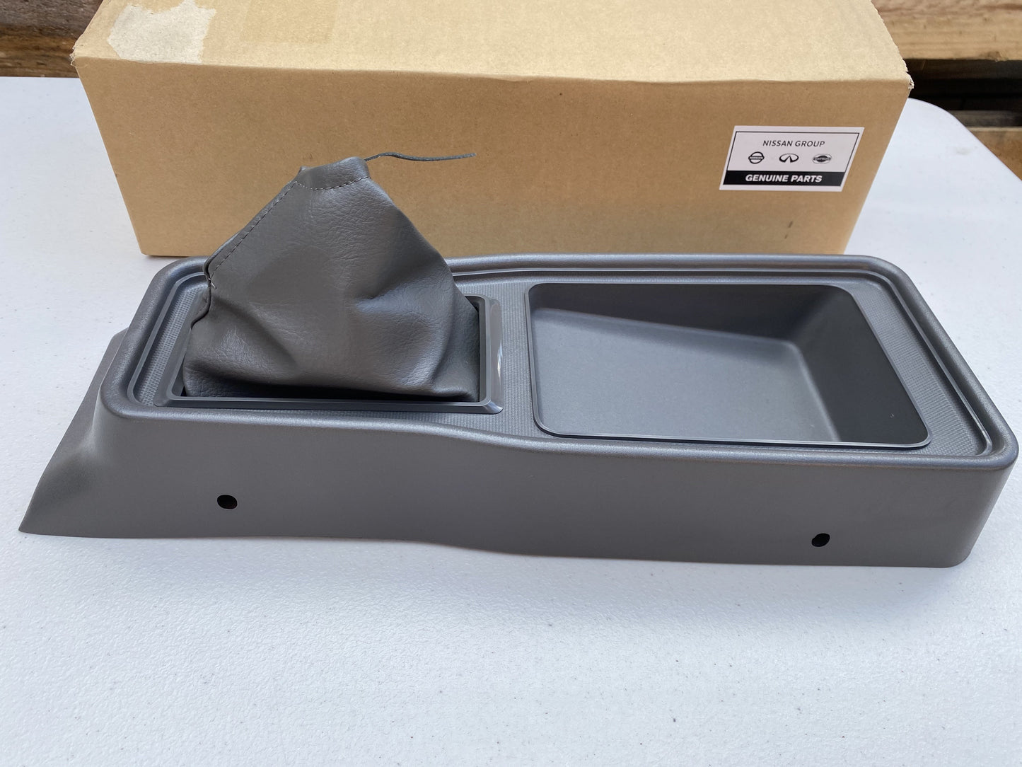 Floor Console Box Assembly With Brackets to suit Datsun 1200 B110 Ute B120 - Vega Autosports