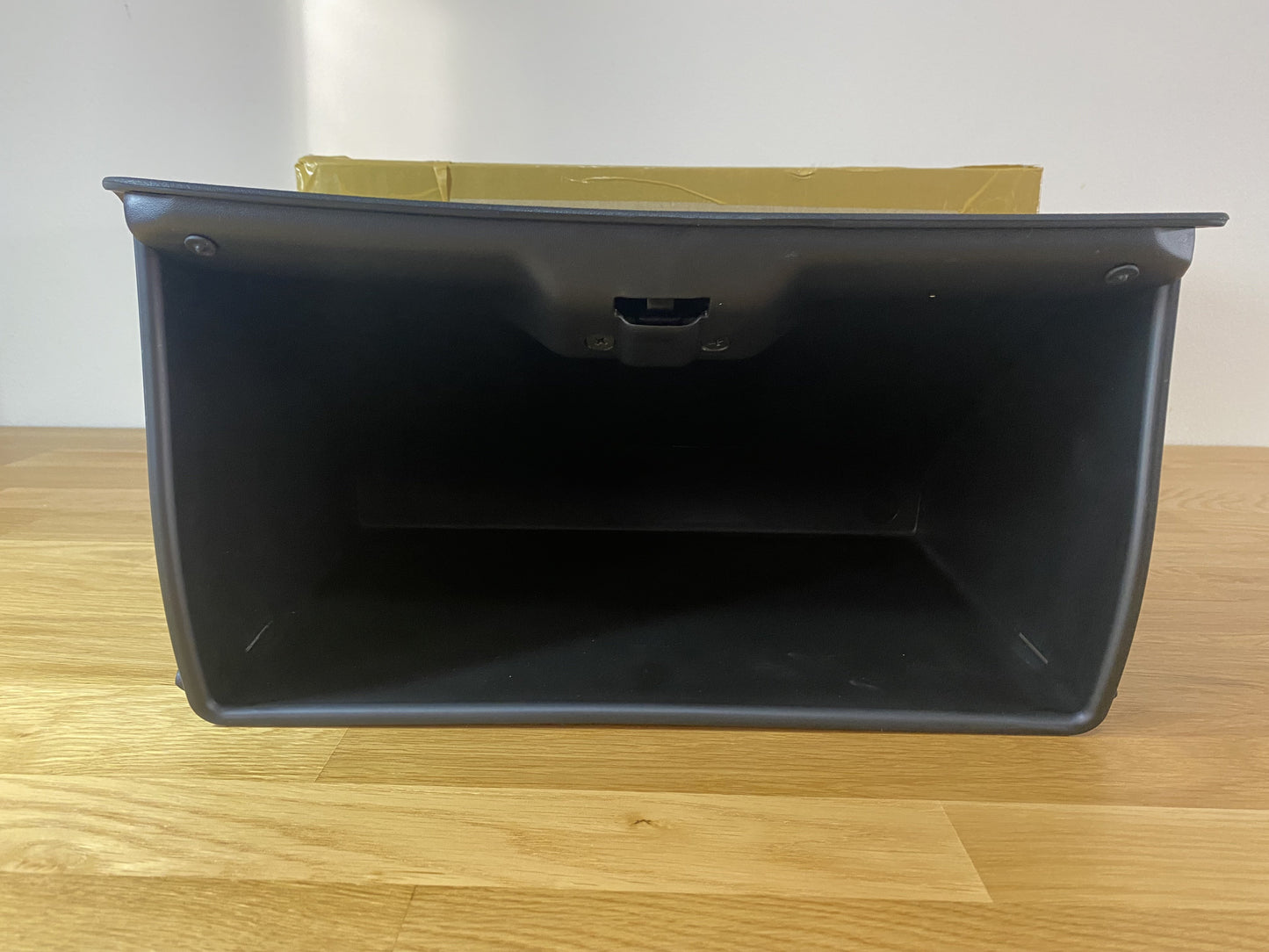 Glovebox Assembly To Suit Mitsubishi Evolution Lancer 1 2 3 Cd9A Ce9A Interior