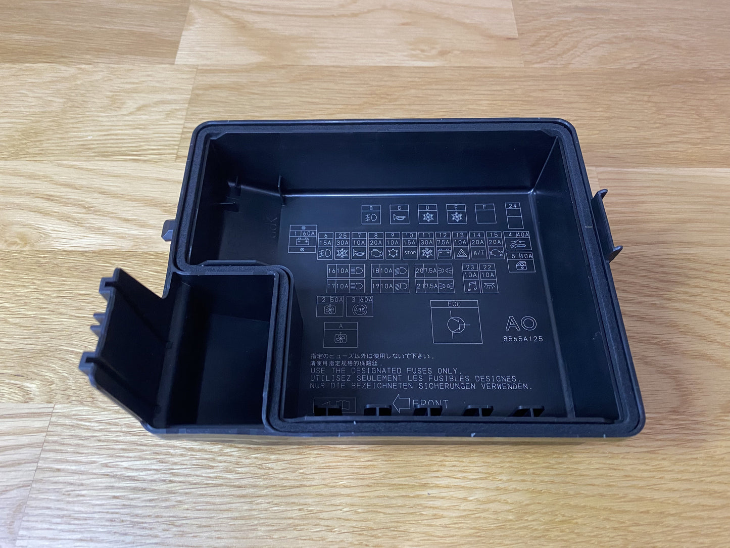 Engine Relay Fuse Box Cover To Suit Mitsubishi Lancer Evolution 7 / 8 9 (5-Speed) Ct9A Electrical