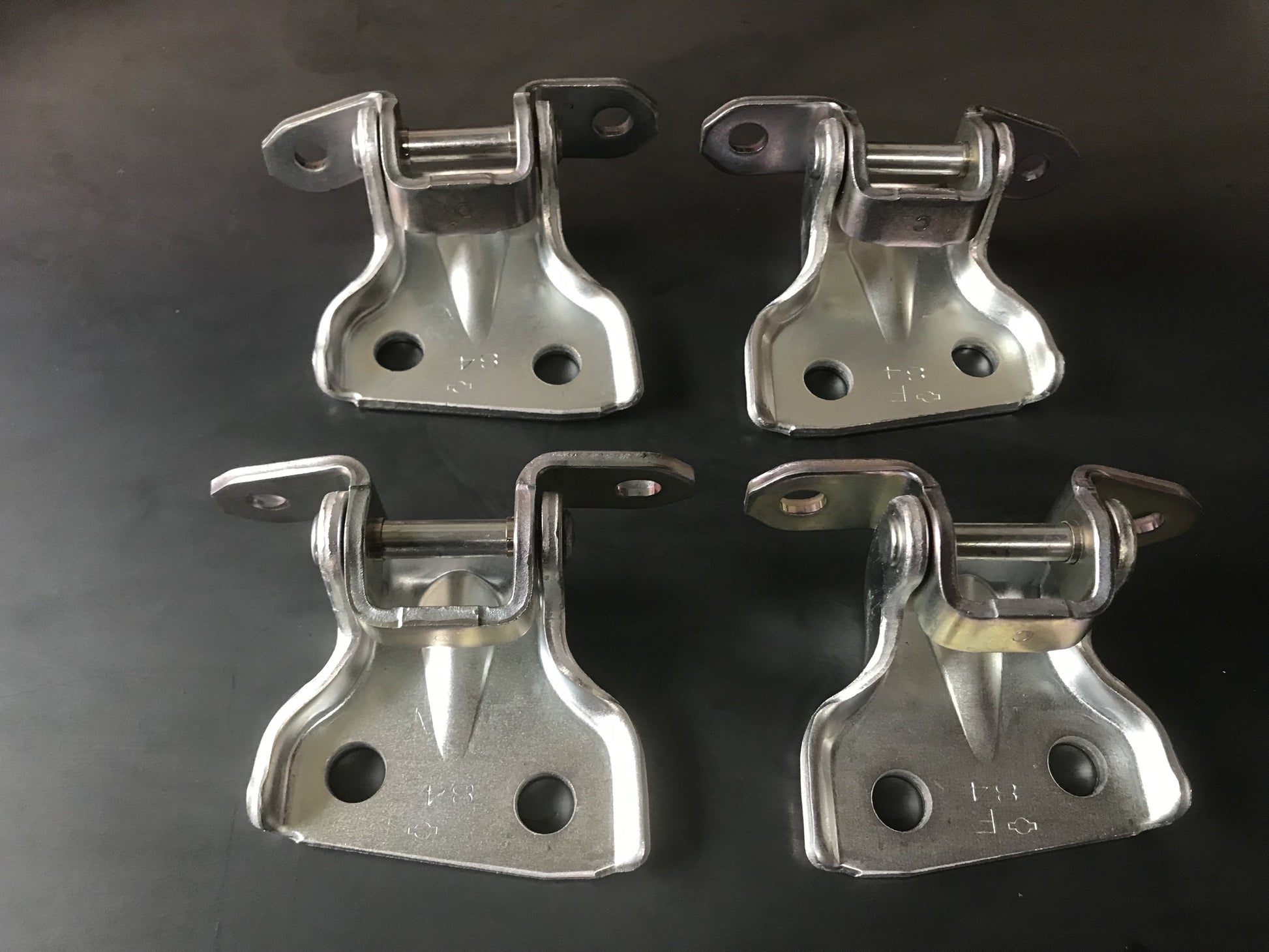Genuine Nissan Door Hinge Set to suit Nissan Skyline R32 GTR / GTS-T / GTS4 - Vega Autosports