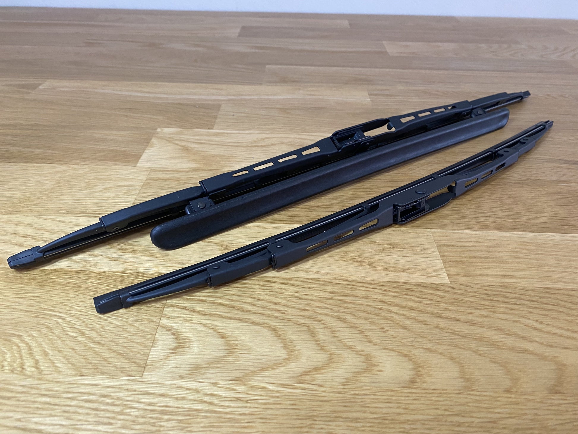 Front Wiper Blade Assembly Set To Suit Mitsubishi Lancer Evolution 4 / 5 6 6.5 Cp9A Exterior