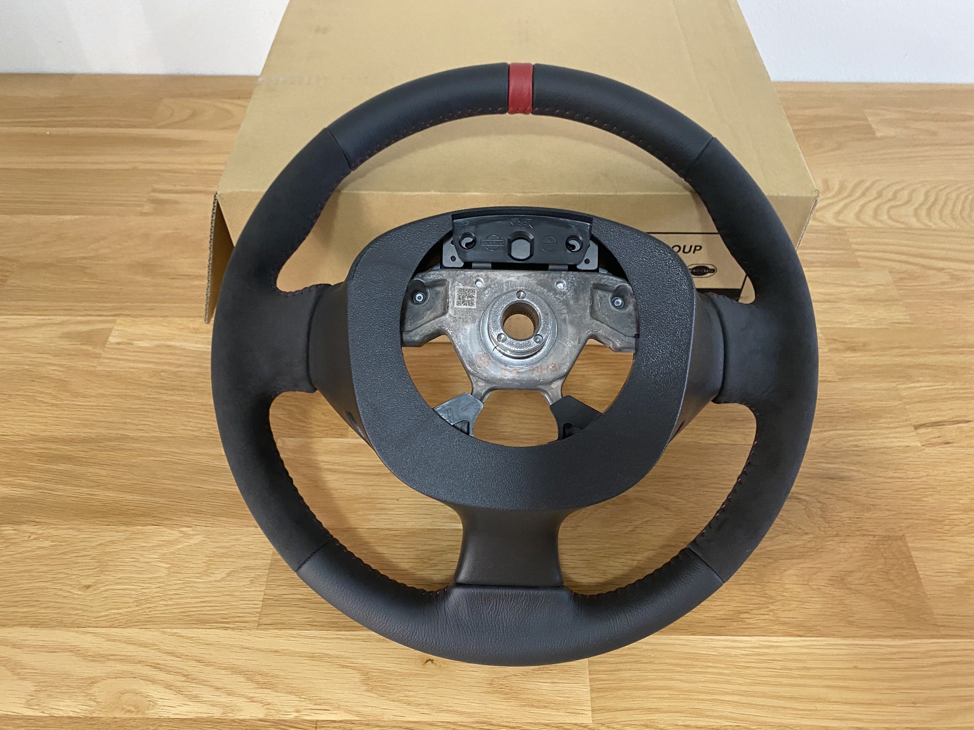 Steering Wheel Assembly To Suit Nissan 370Z Nismo 2015 ~ Onwards And Suspension