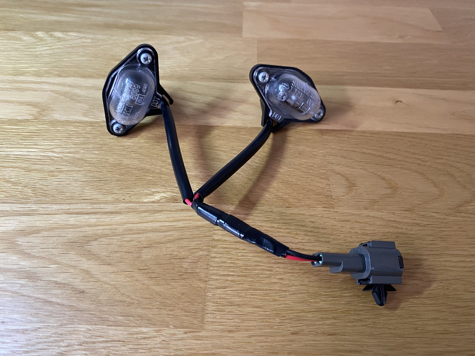 Rear License Plate Lamp Assembly To Suit Nissan Skyline R33 Gtr / Gts-T Gts Gts4 Electrical