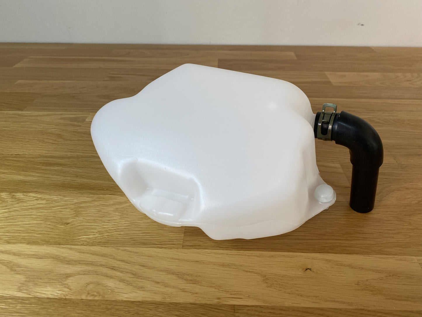 Reserve Tank Assembly To Suit Subaru Wrx Sti Jdm Gc8 45152-Aa020 Cooling