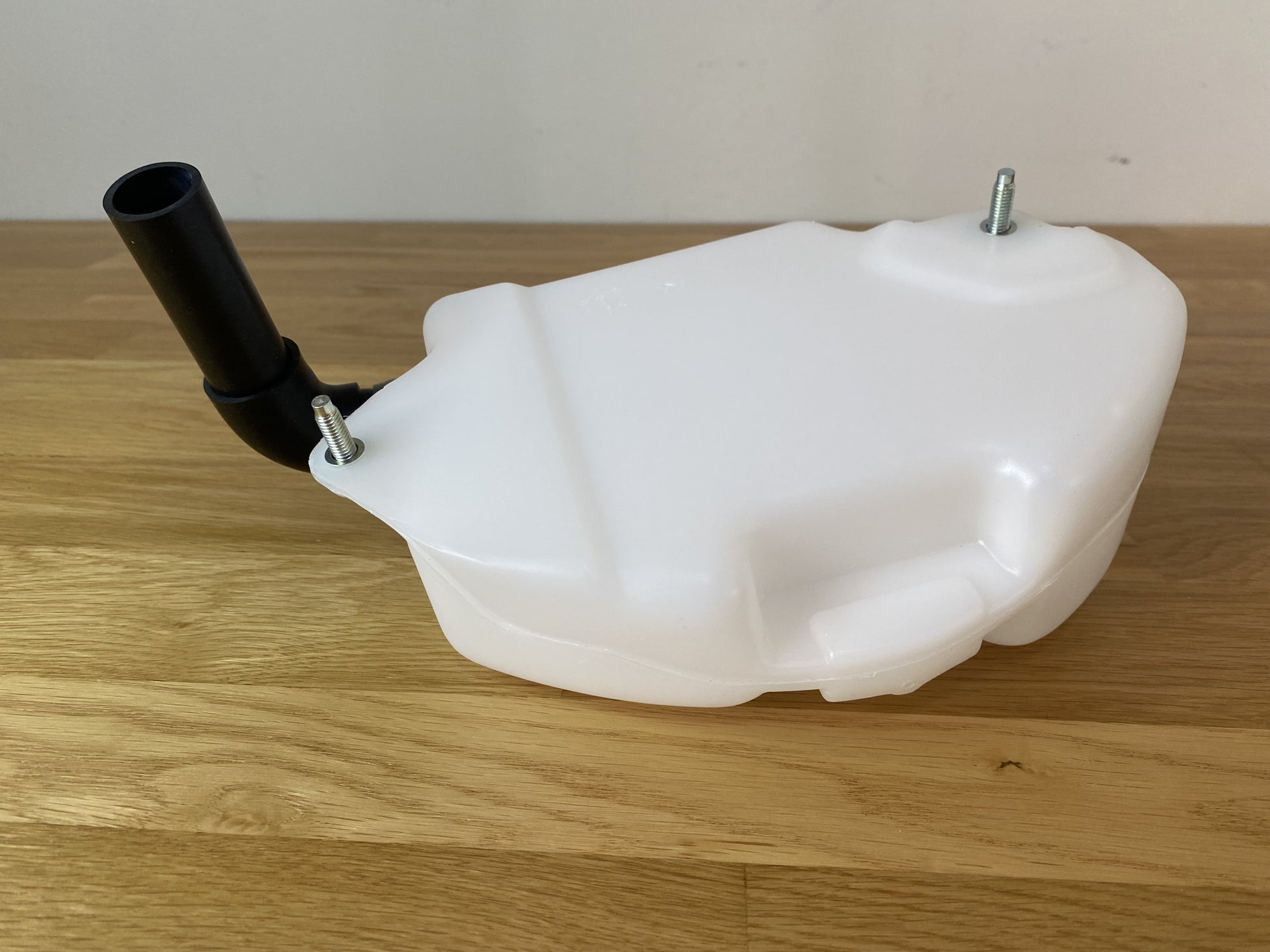 Reserve Tank Assembly To Suit Subaru Wrx Sti Jdm Gc8 45152-Aa020 Cooling