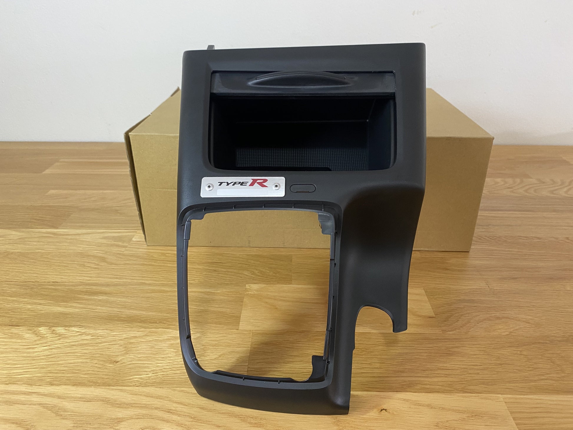 Centre Console Panel With Type R Badge To Suit Honda Civic Fd2 Interior