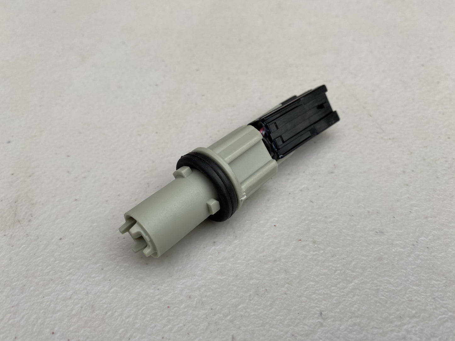Genuine Nissan Headlight Harness Connector to suit Nissan Skyline R32 GTR GTST GTS4 - Vega Autosports