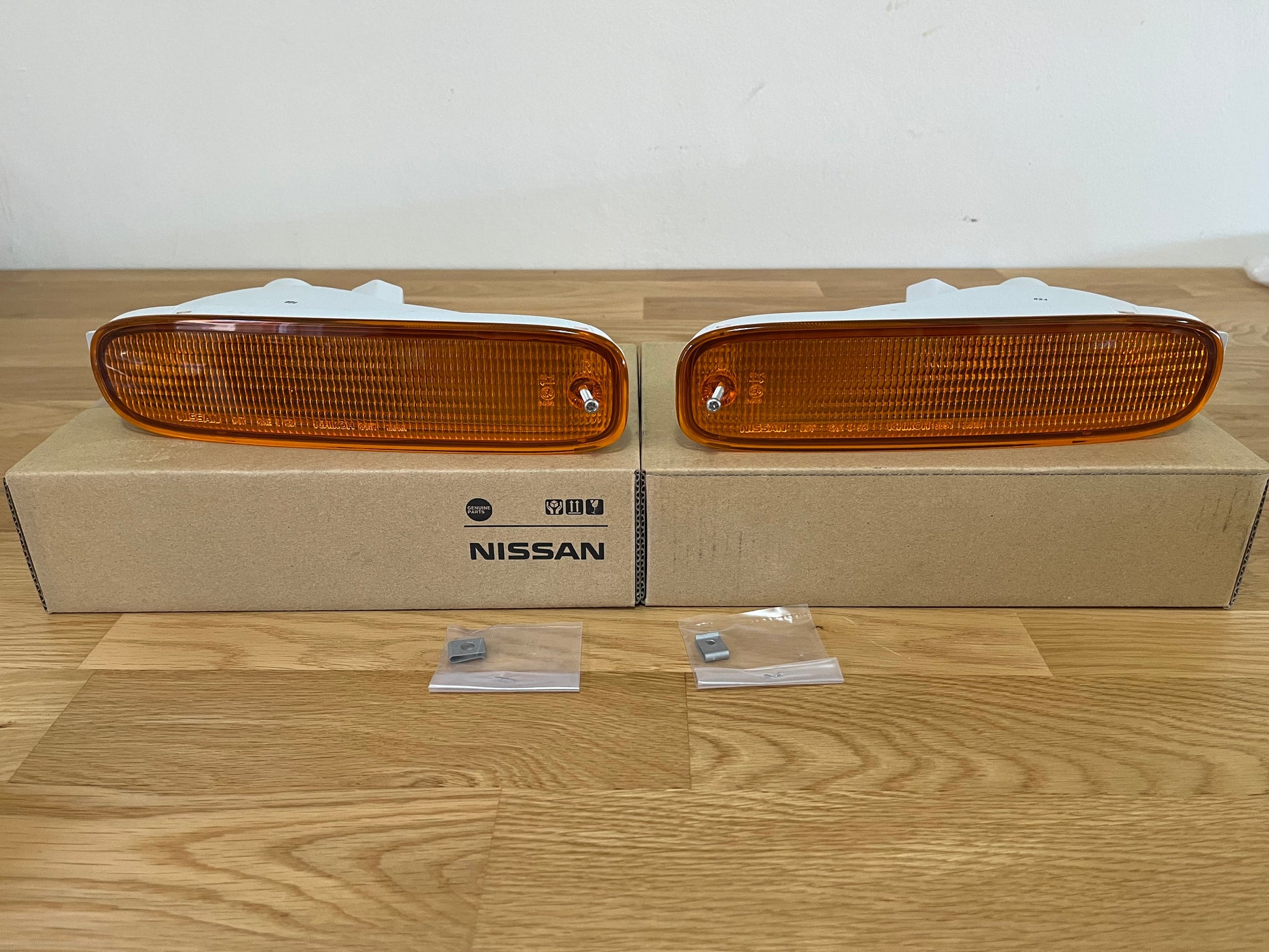 Front Indicator Set Rhs / Lhs To Suit Nissan Silvia S14 Adm Models Electrical